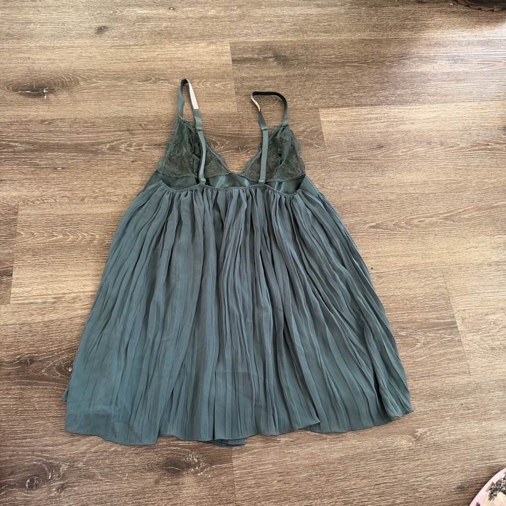 Victoria's Secret Teal Lace Chemise - Picture 4 of 6